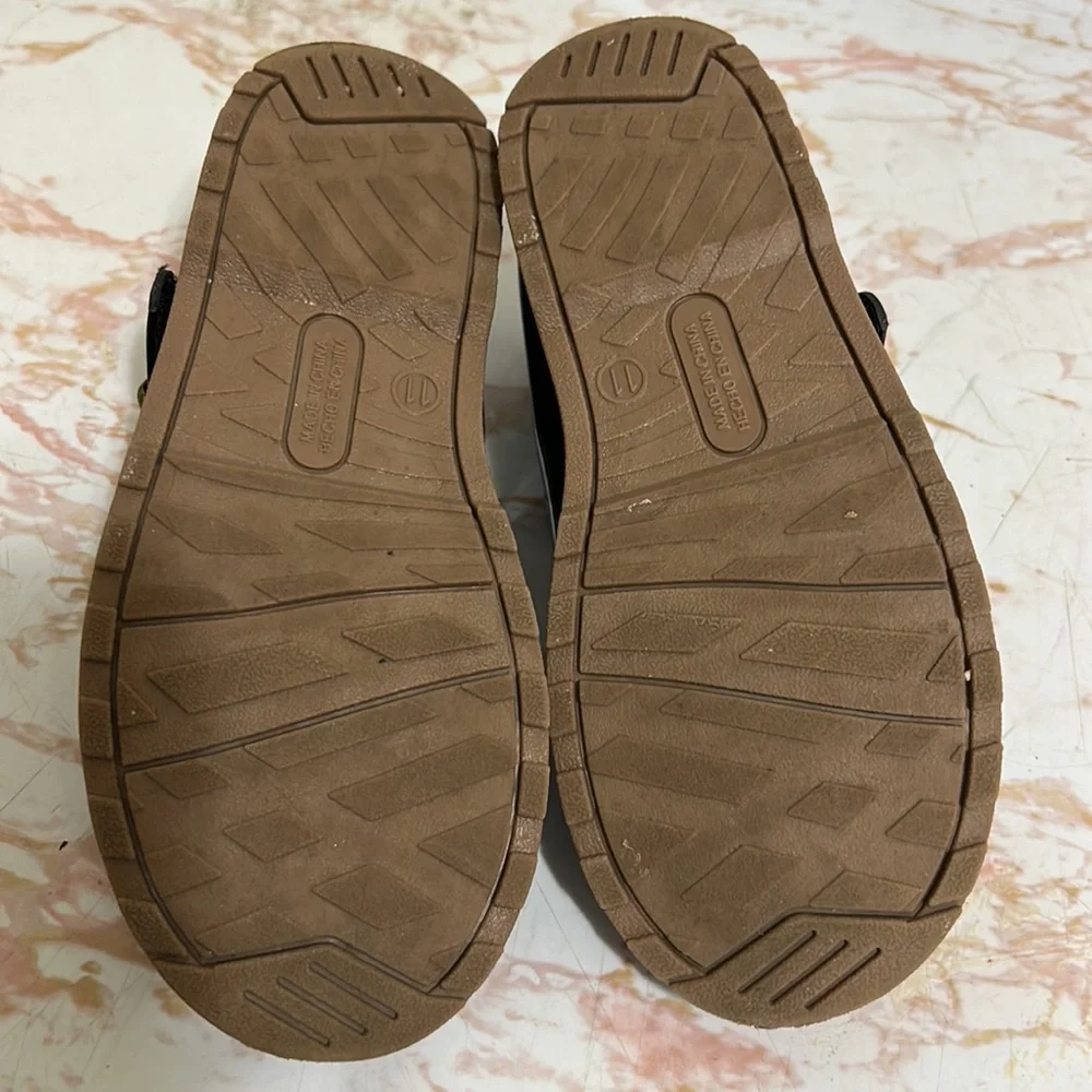 Little girls shoes